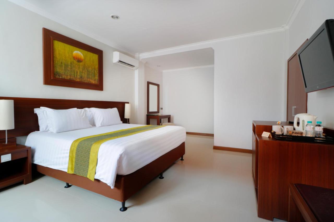 Adi Dharma Hotel Legian Екстер'єр фото