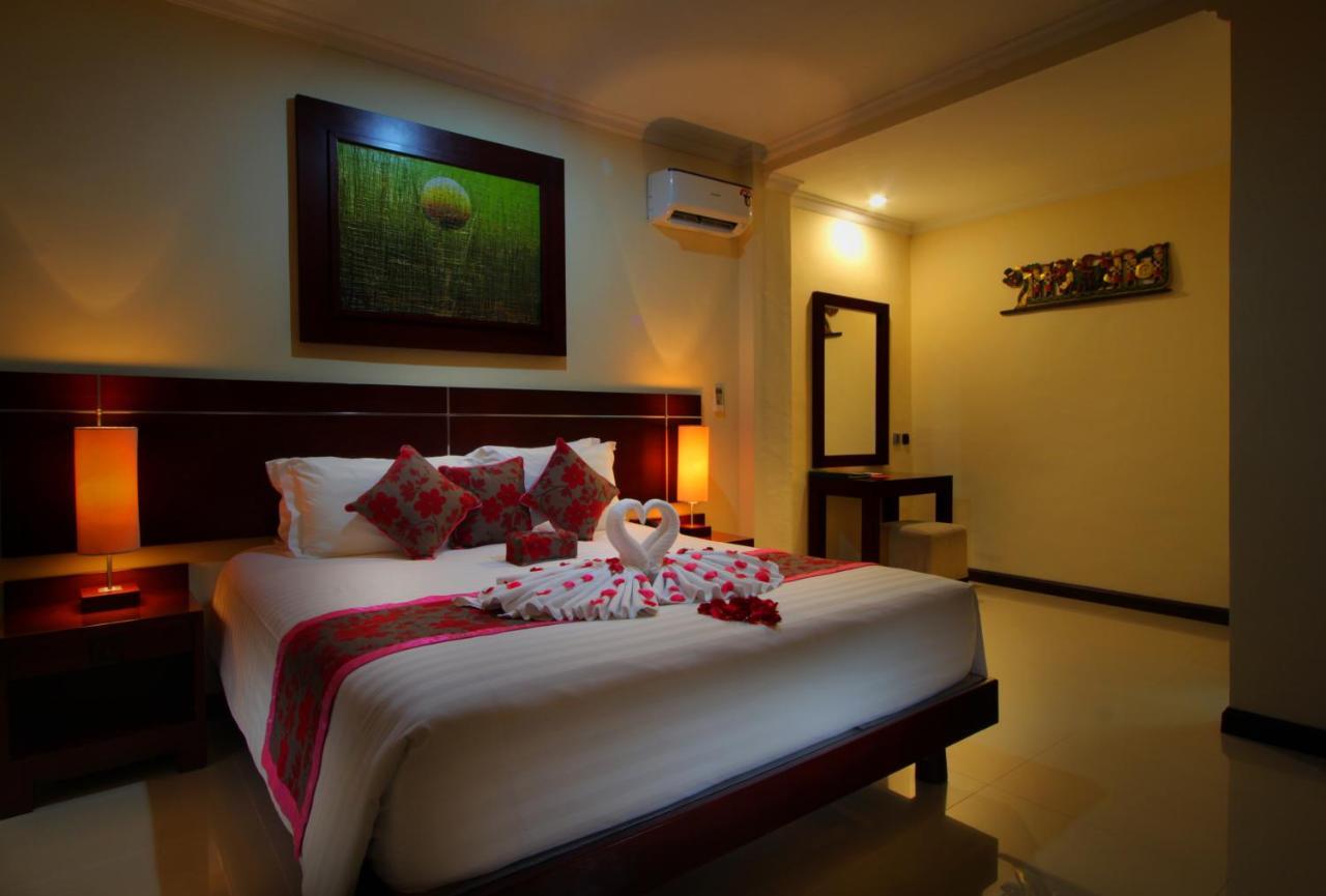 Adi Dharma Hotel Legian Екстер'єр фото