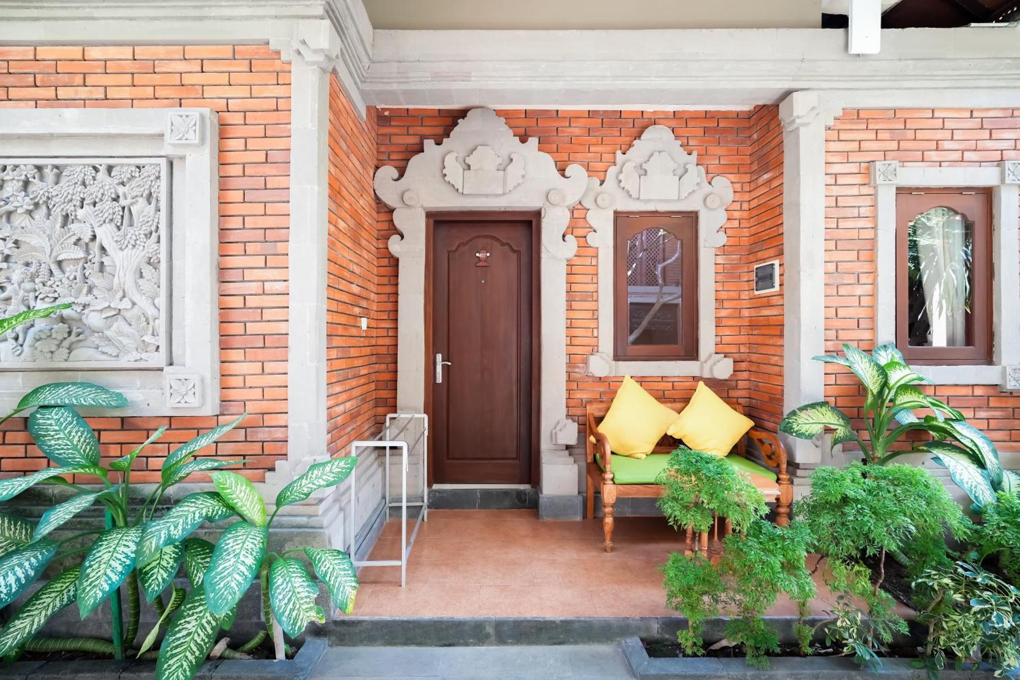 Adi Dharma Hotel Legian Екстер'єр фото