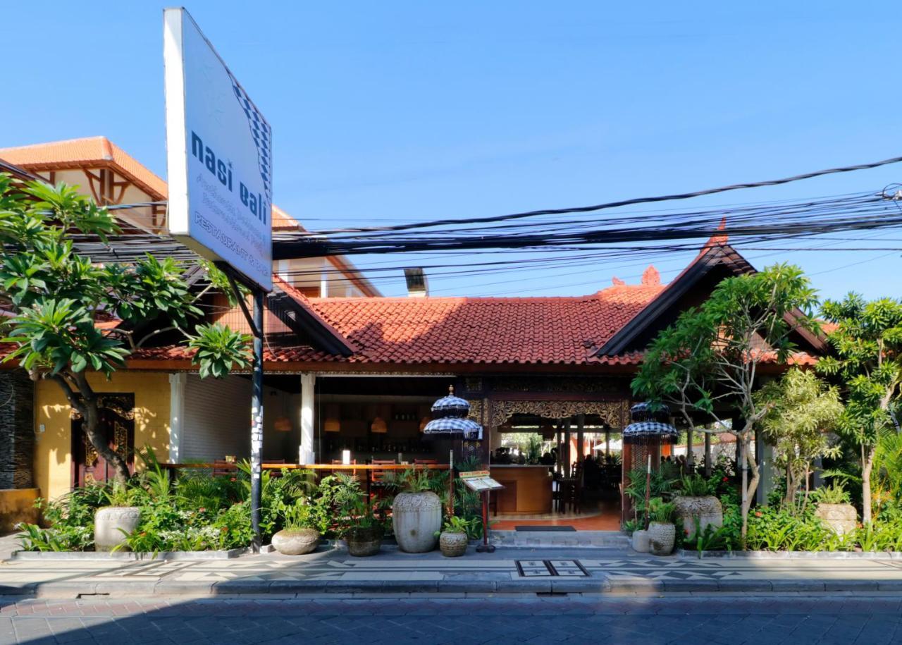 Adi Dharma Hotel Legian Екстер'єр фото