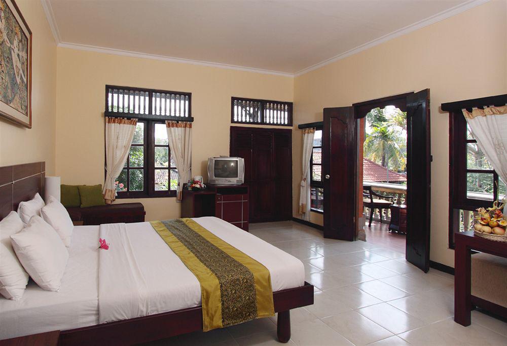 Adi Dharma Hotel Legian Екстер'єр фото
